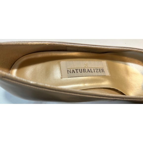 Women's Naturalizer Slip On Dress Shoe Size 9B Orbit Taube Leather Bow - Picture 6 of 9